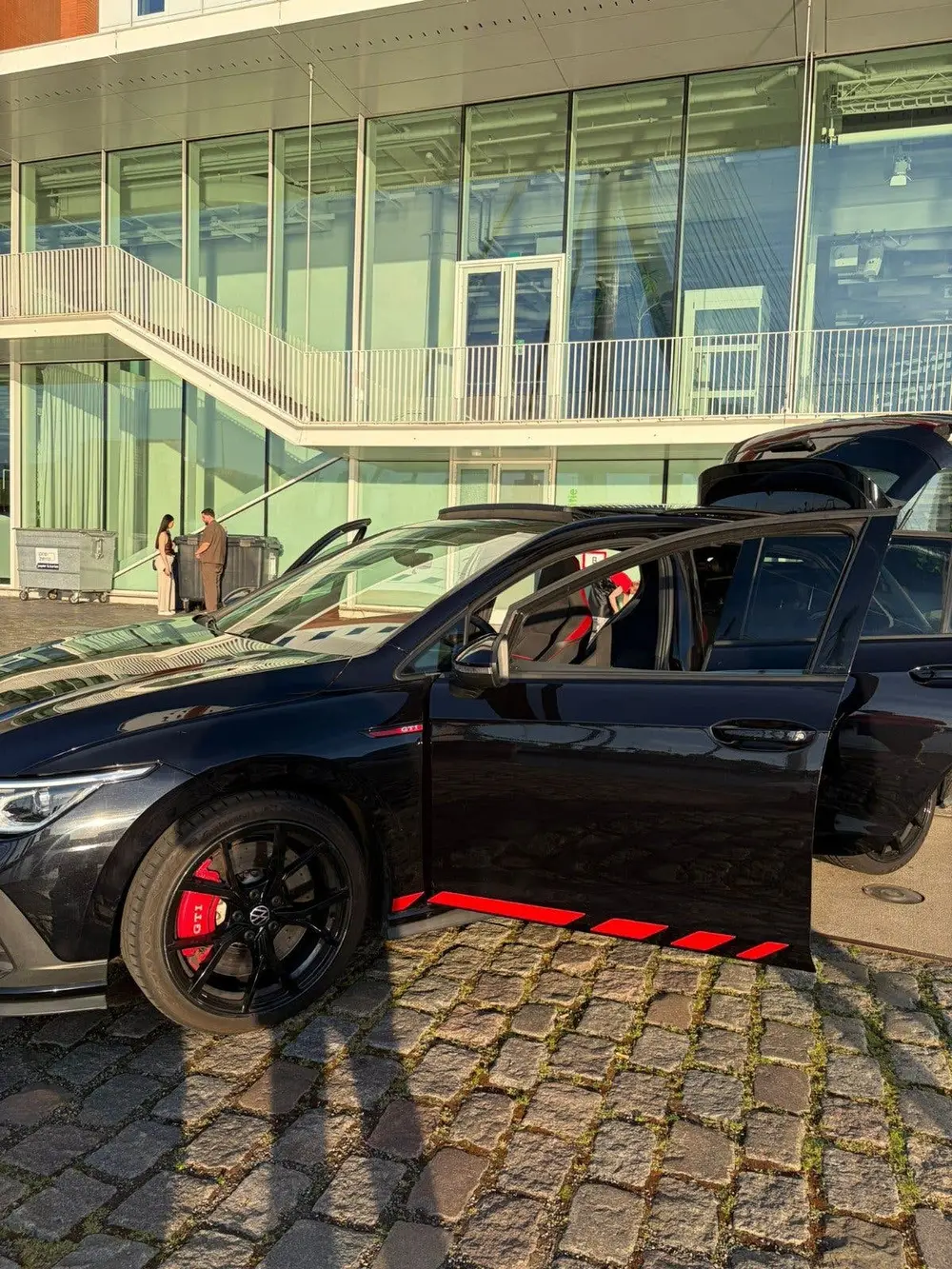 Volkswagen Golf 2.0 TSI OPF 221KW Dsg7 2022 Zwart uit 2022, foto 20
