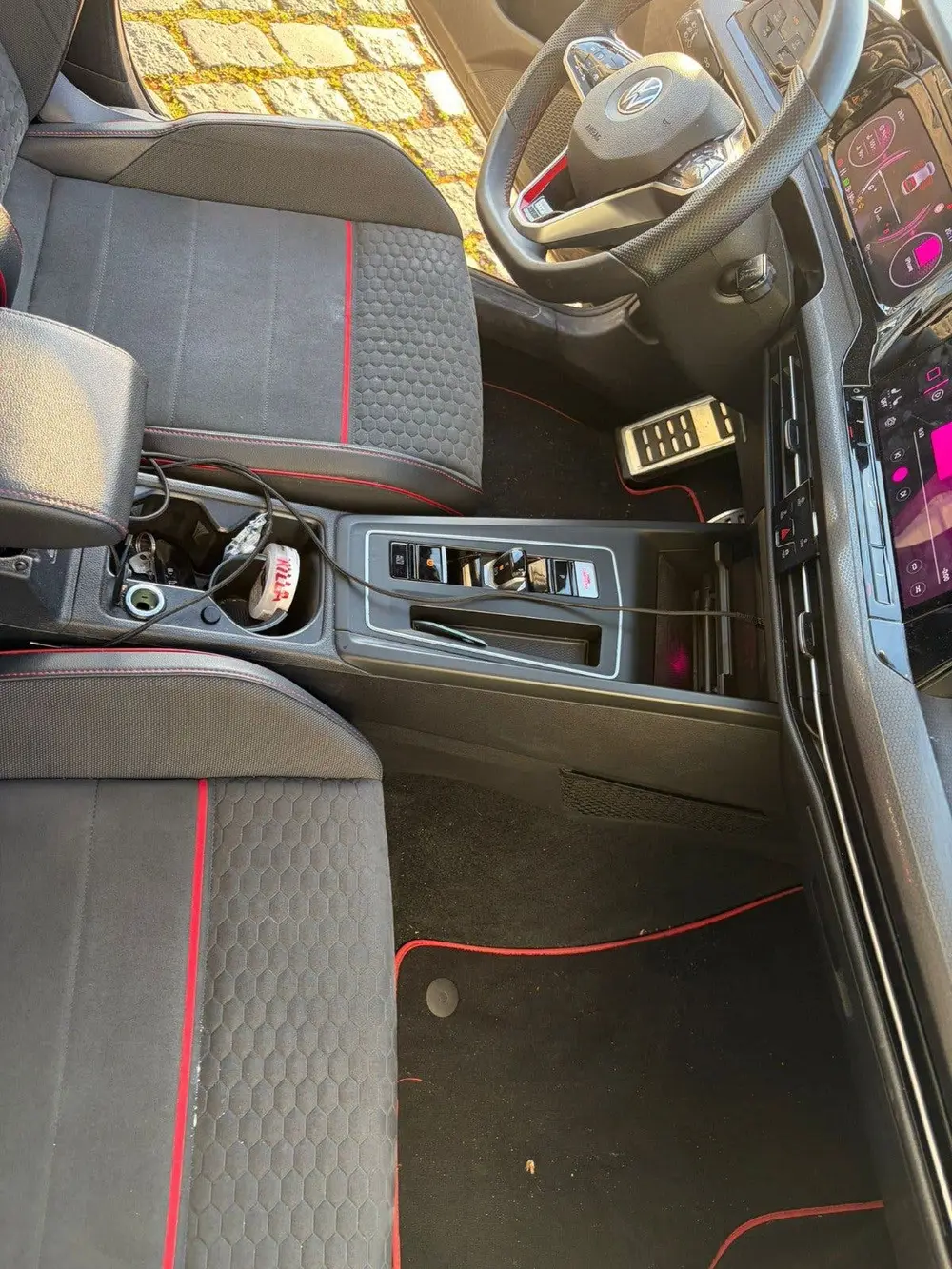Volkswagen Golf 2.0 TSI OPF 221KW Dsg7 2022 Zwart uit 2022, foto 6