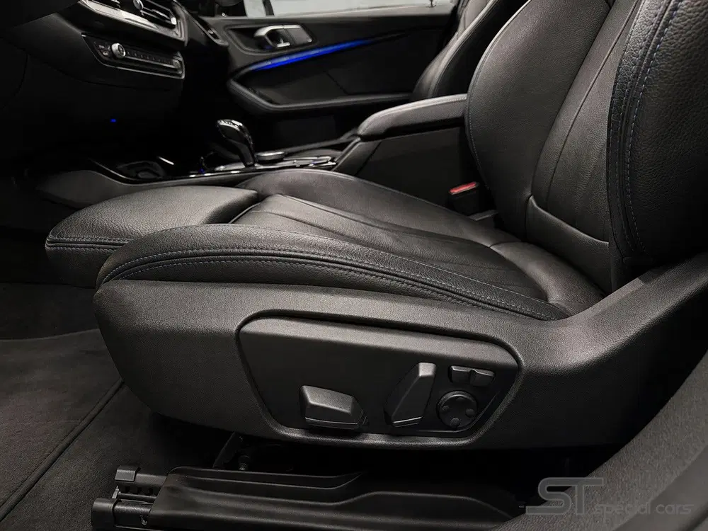 BMW 1-serie M135i xDrive uit 2020, foto 12