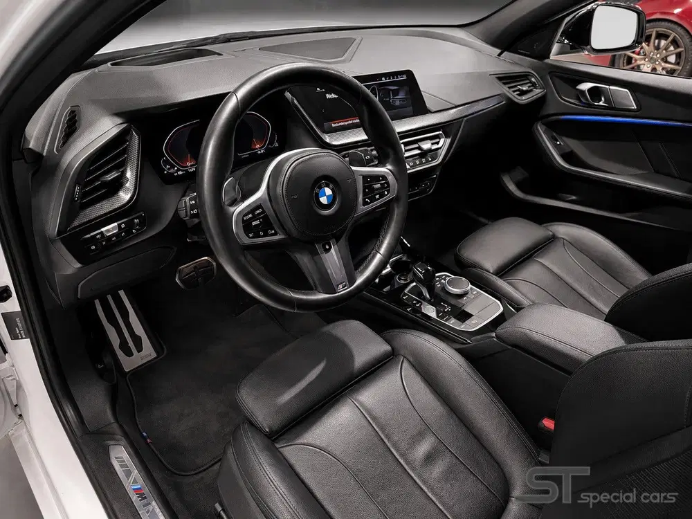 BMW 1-serie M135i xDrive uit 2020, foto 3