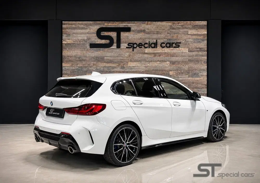 BMW 1-serie M135i xDrive uit 2020, foto 6