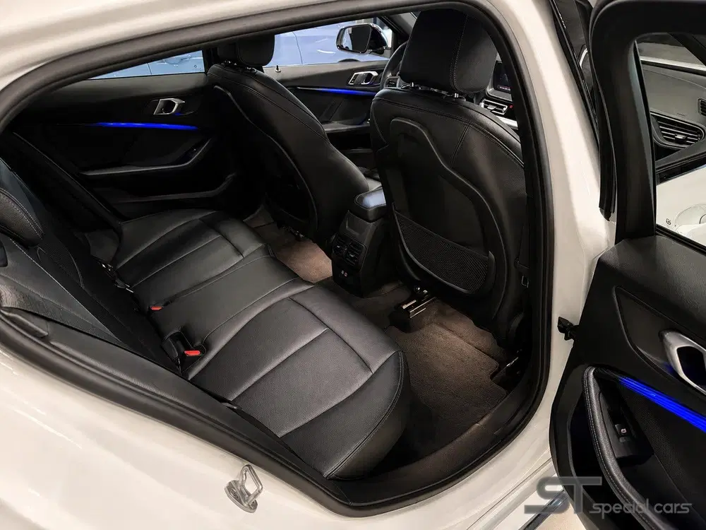 BMW 1-serie M135i xDrive uit 2020, foto 9