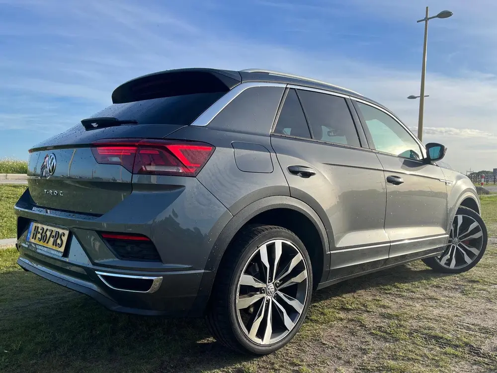 Volkswagen T-Roc R-Line 1.5 TSI 150pk 7-DSG 2019 Grijs uit 2019, foto 3
