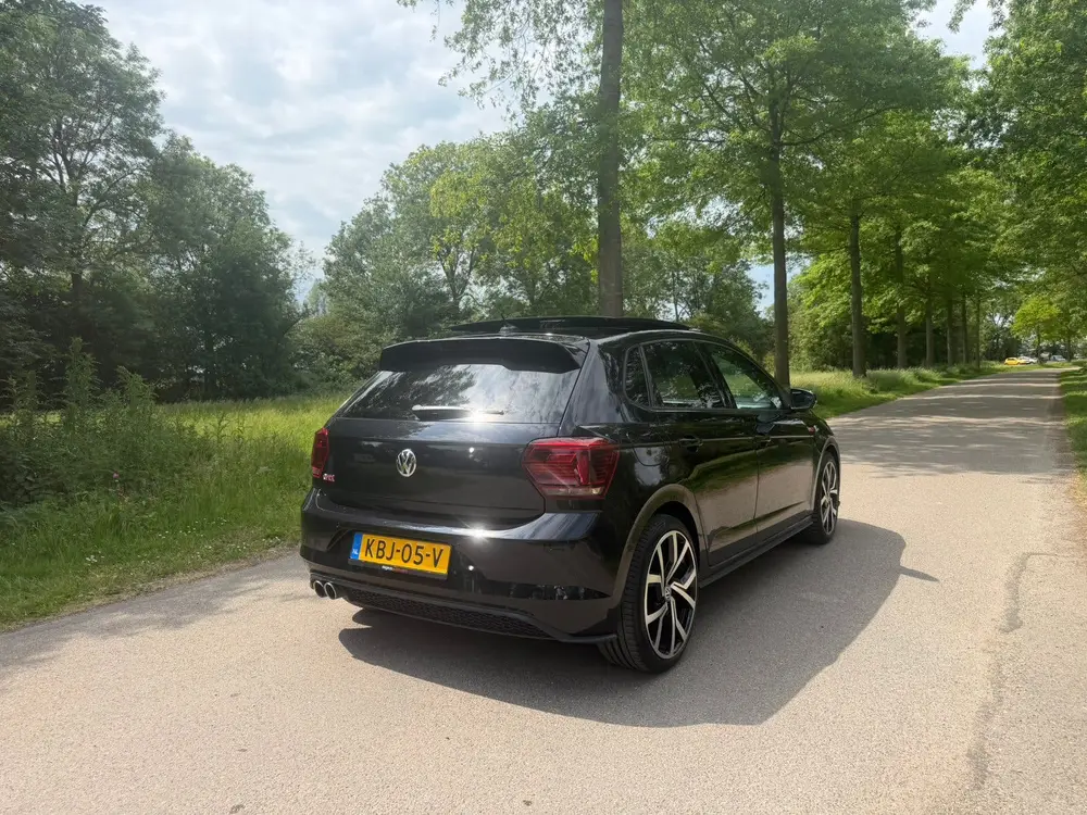 Volkswagen Polo 2.0 TSI 200pk 6-DSG 2019 Zwart uit 2019, foto 4