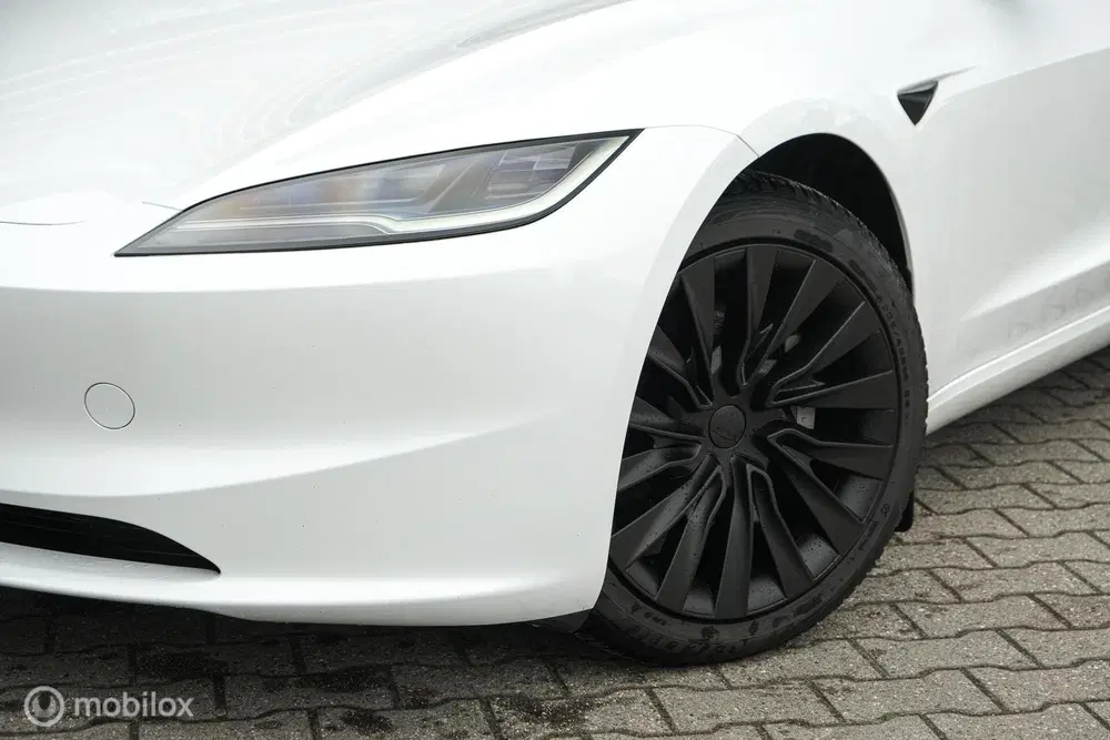 Tesla Model 3 Premium Long Range AWD 78 kWh Highland uit 2023, foto 11