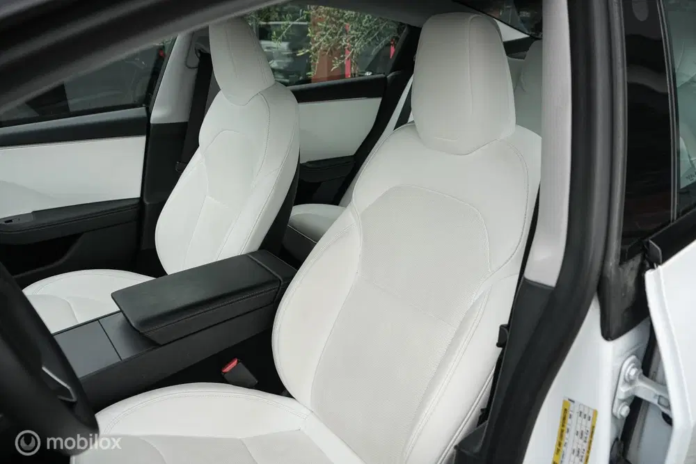 Tesla Model 3 Premium Long Range AWD 78 kWh Highland uit 2023, foto 6