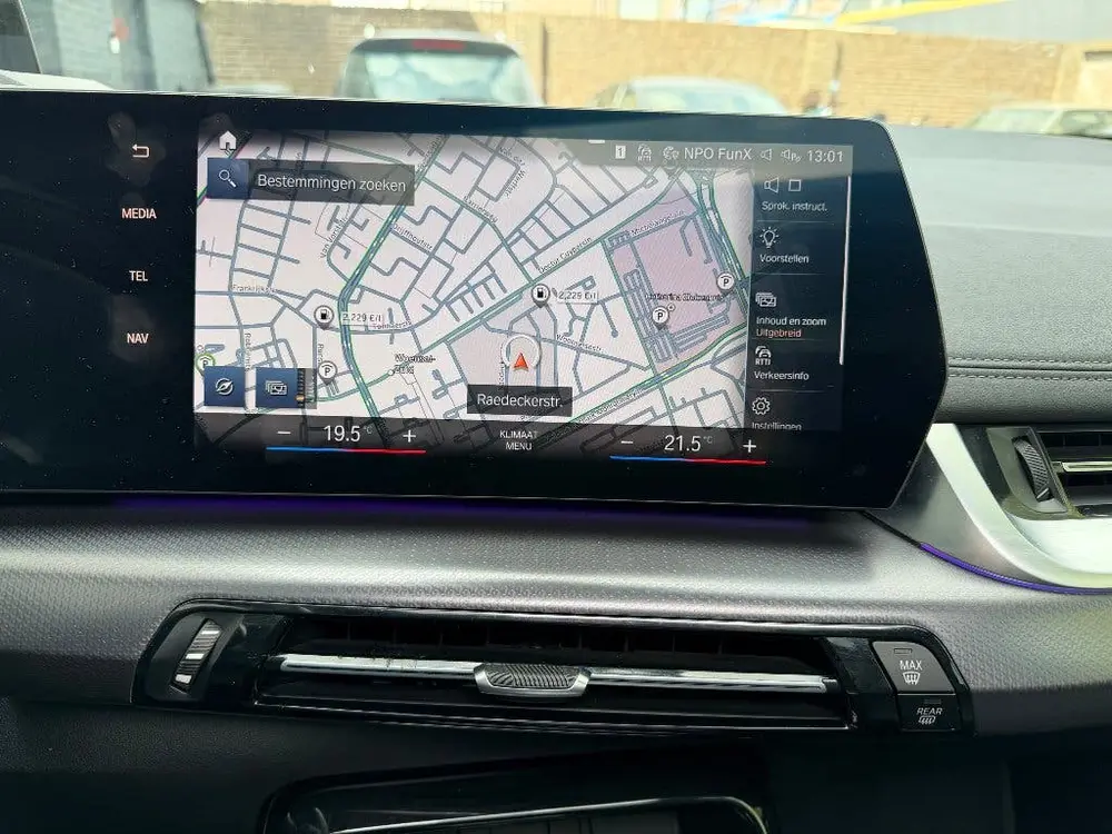 BMW 2-serie 218I M SPORT PANO 360 CAMERA LEER uit 2023, foto 12