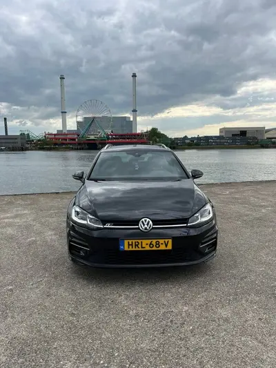 Volkswagen Golf Variant 1.5 TSI 150pk 7-DSG 2019 Zwart uit 2019