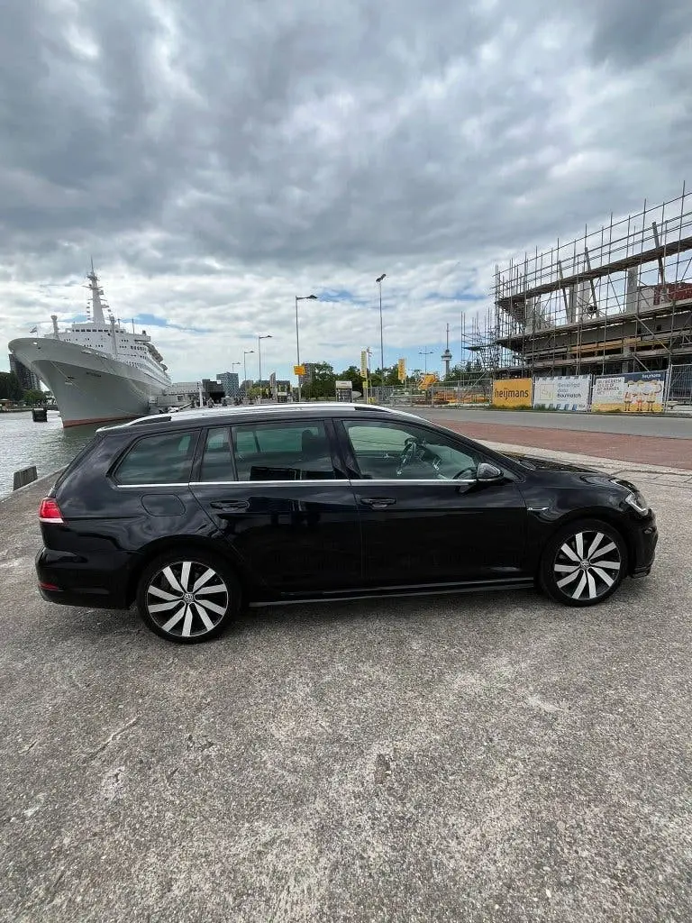 Volkswagen Golf Variant 1.5 TSI 150pk 7-DSG 2019 Zwart uit 2019, foto 5