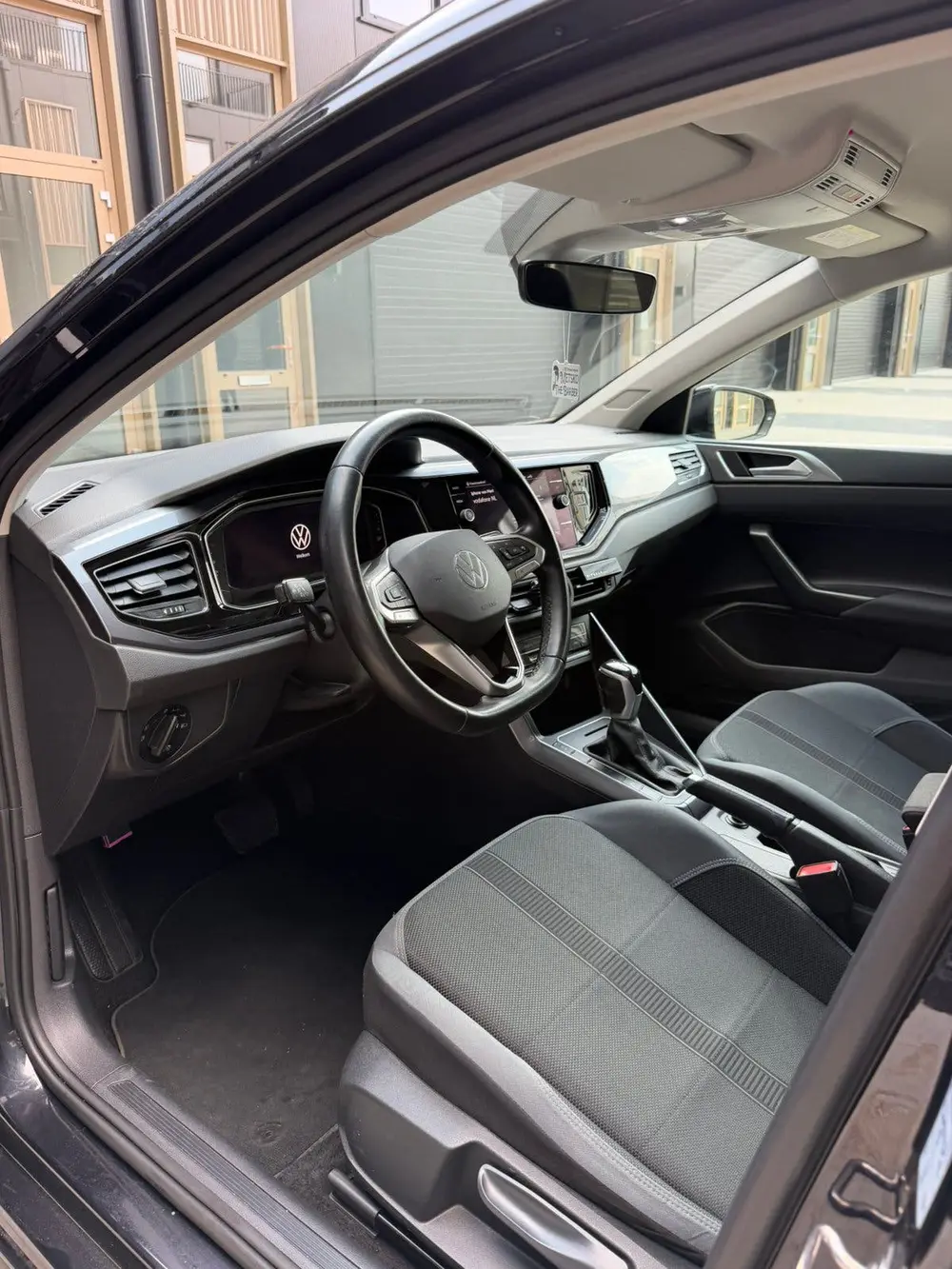 Volkswagen Polo 1.0 TSI 95pk Dsg-7 2022 Zwart uit 2022, foto 9