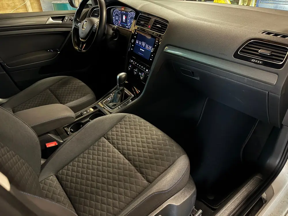 Volkswagen Golf VII Golf 7.5  1.0 TSI 7-DSG 2018 Pano Digital Dash uit 2019, foto 2