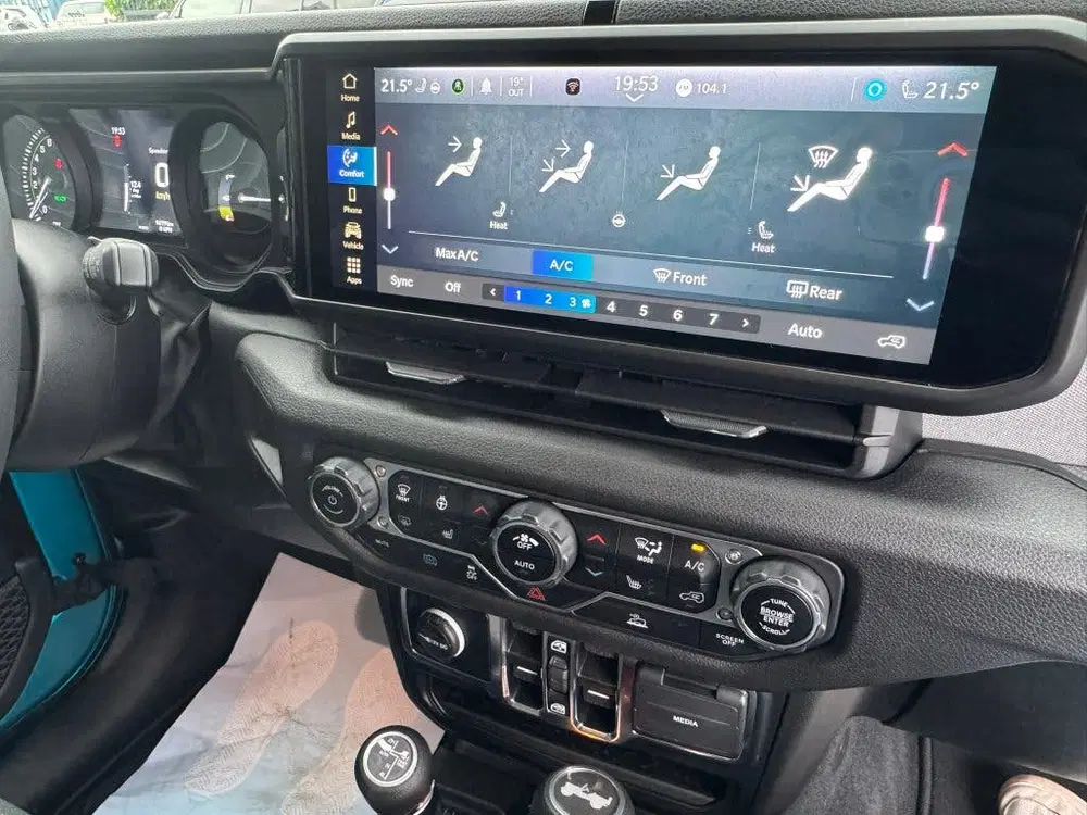 Jeep Wrangler 4x4 hybride 4xe 380 Groot multimedia uit 2024, foto 12