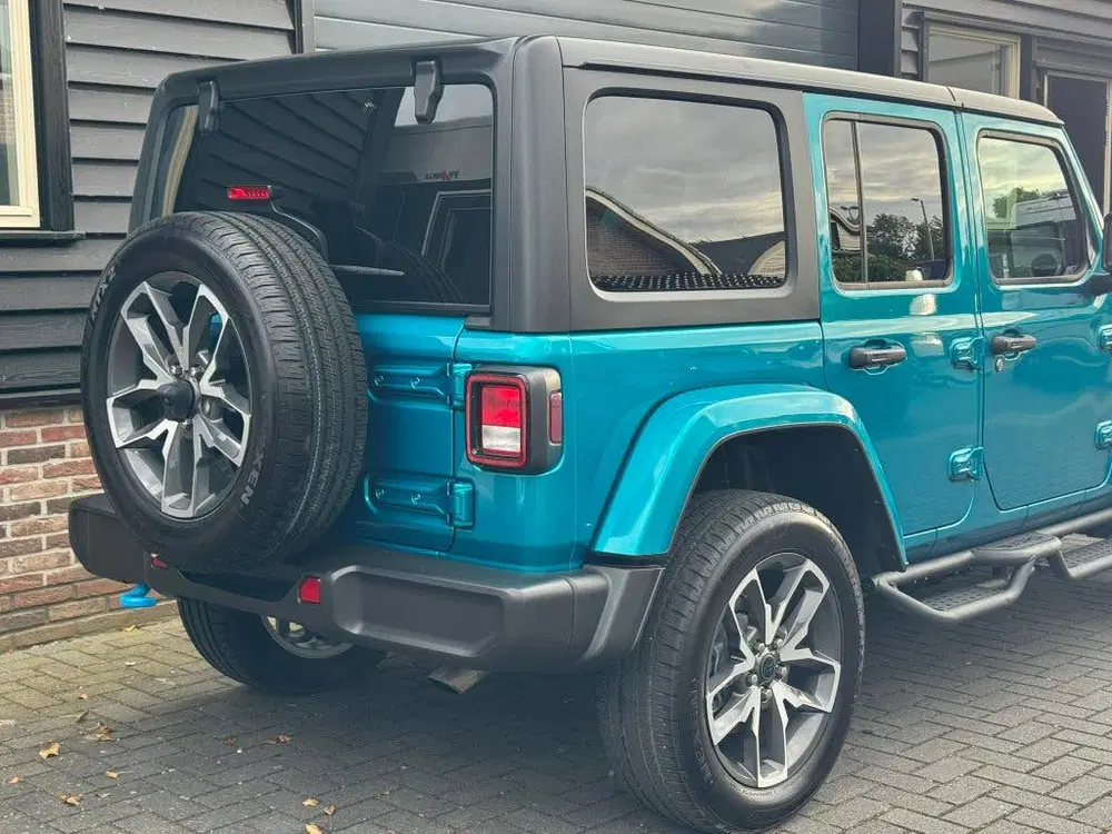 Jeep Wrangler 4x4 hybride 4xe 380 Groot multimedia uit 2024, foto 9