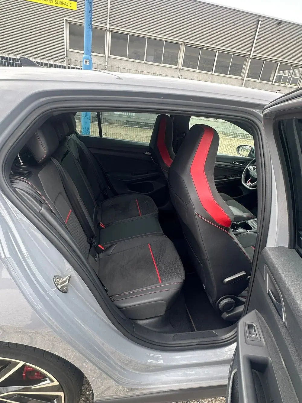 Volkswagen Golf 2.0 Clubsport GTI Nardo Gray 2021 uit 2021, foto 11