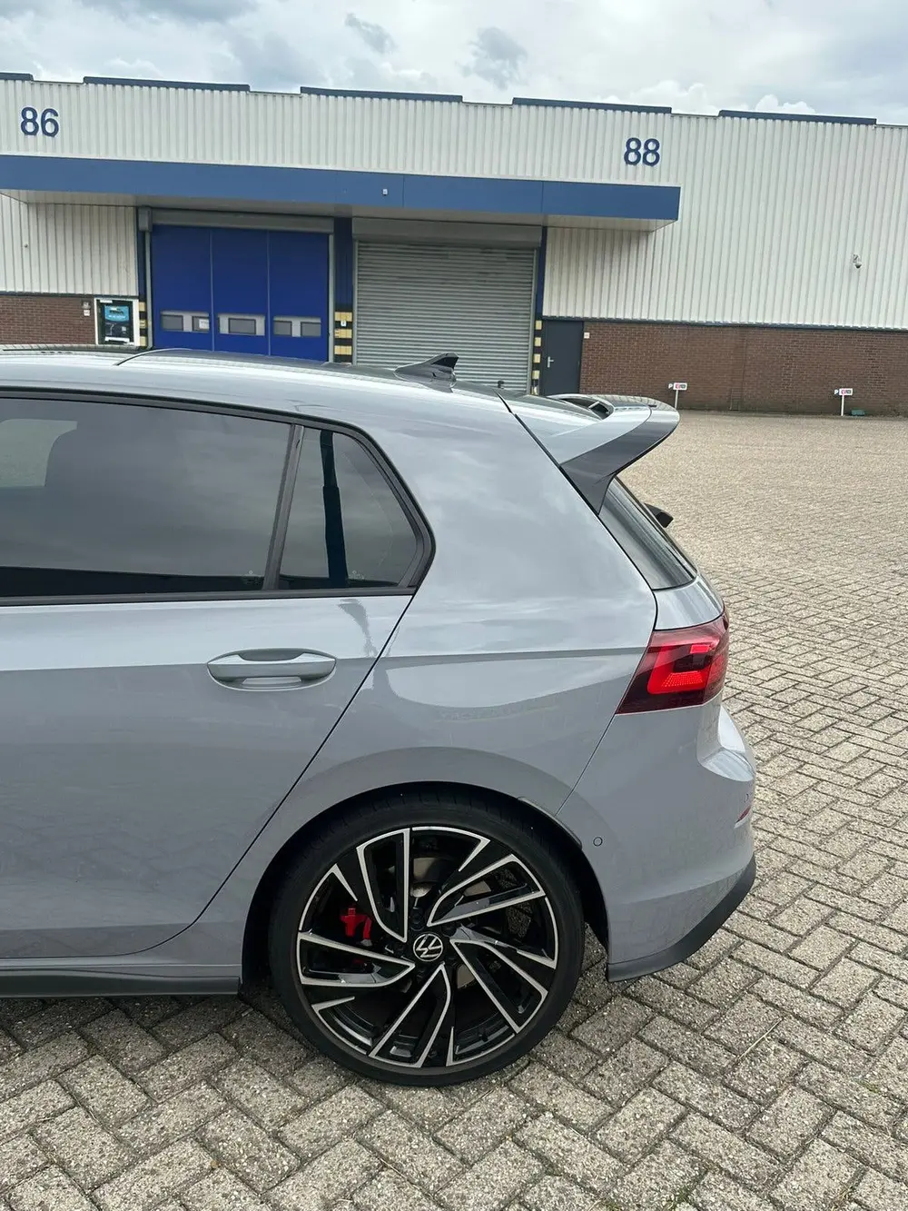 Volkswagen Golf 2.0 Clubsport GTI Nardo Gray 2021 uit 2021, foto 2