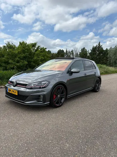 Volkswagen Golf 2.0 TSI Prf. 245pk 7-DSG 2019 Grijs uit 2019