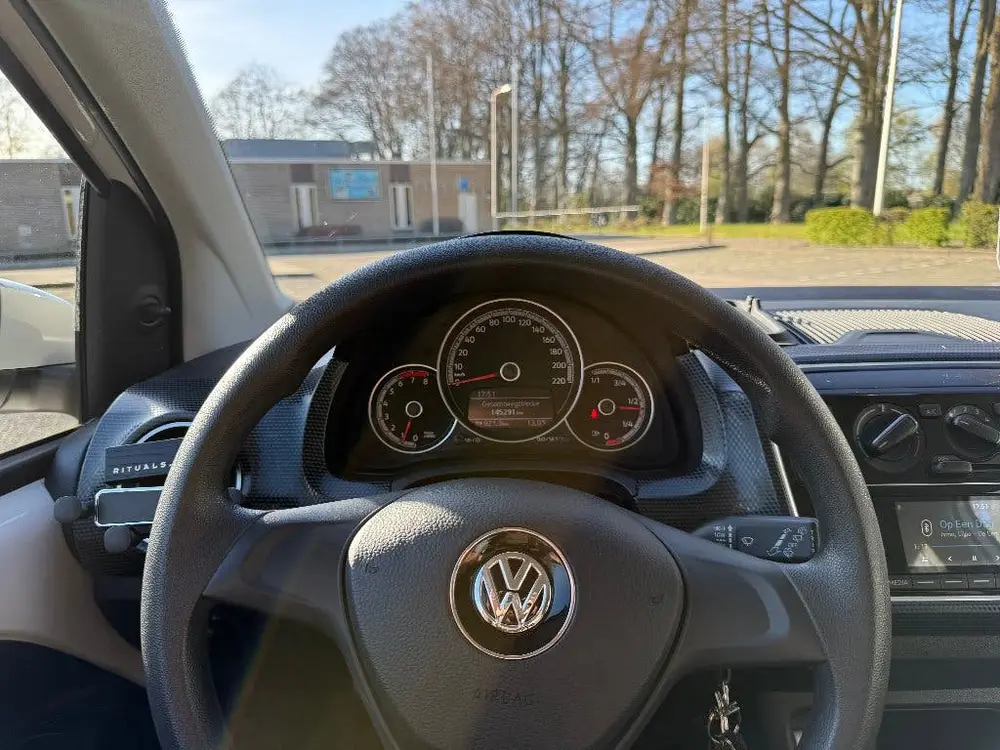 Volkswagen Up! 2019 Facelift – Zuinig, netjes,Duitste platen uit 2019, foto 19