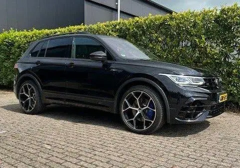 Volkswagen Tiguan 2.0 TSI R75 Black Edition 320PK Akrapovic uit 2022, foto 2