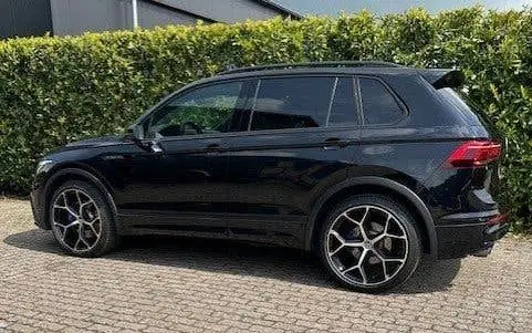 Volkswagen Tiguan 2.0 TSI R75 Black Edition 320PK Akrapovic uit 2022, foto 8