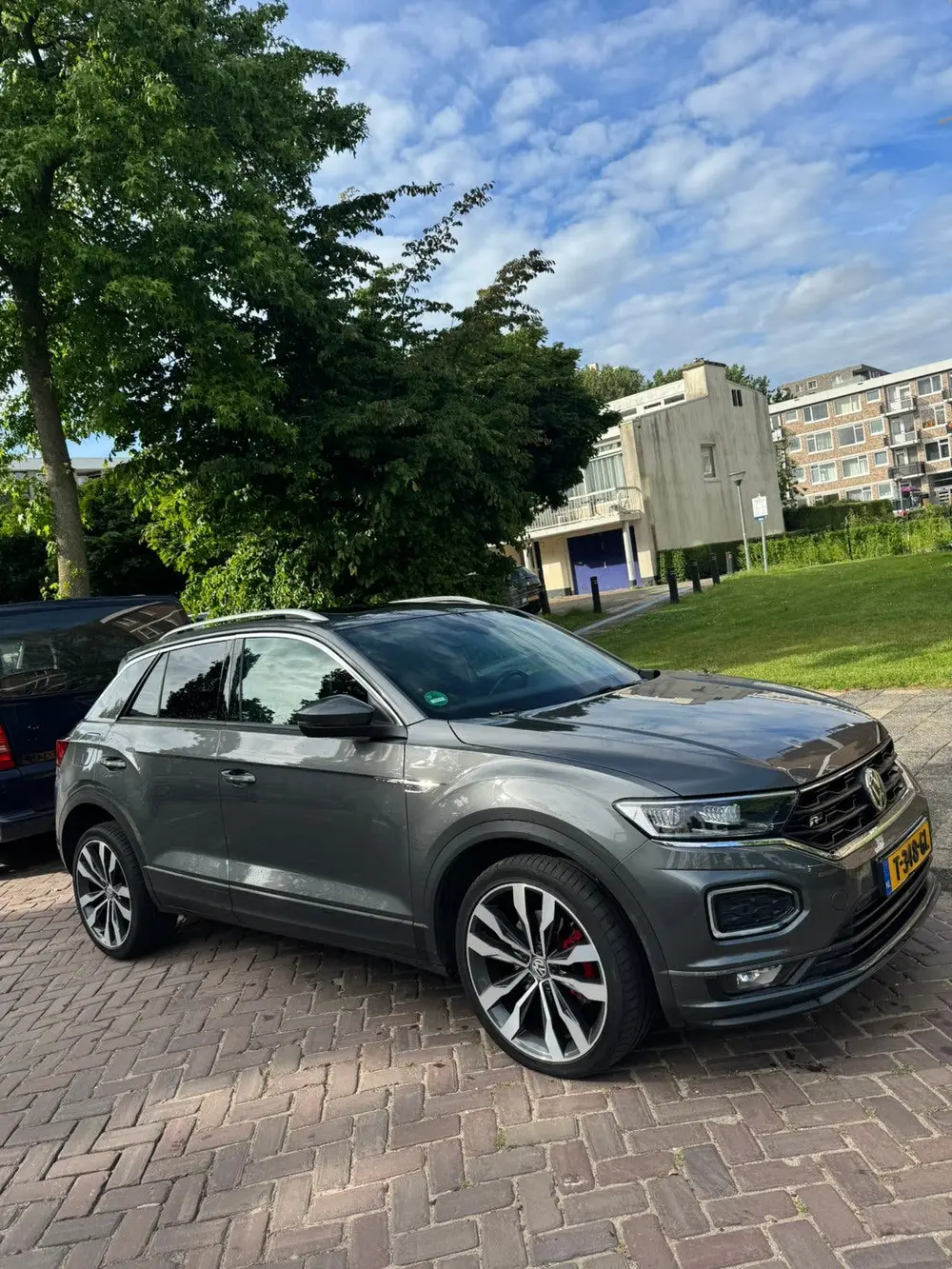 Volkswagen T-Roc 1.5 TSI 150pk 7-DSG 2019 Grijs uit 2019, foto 2