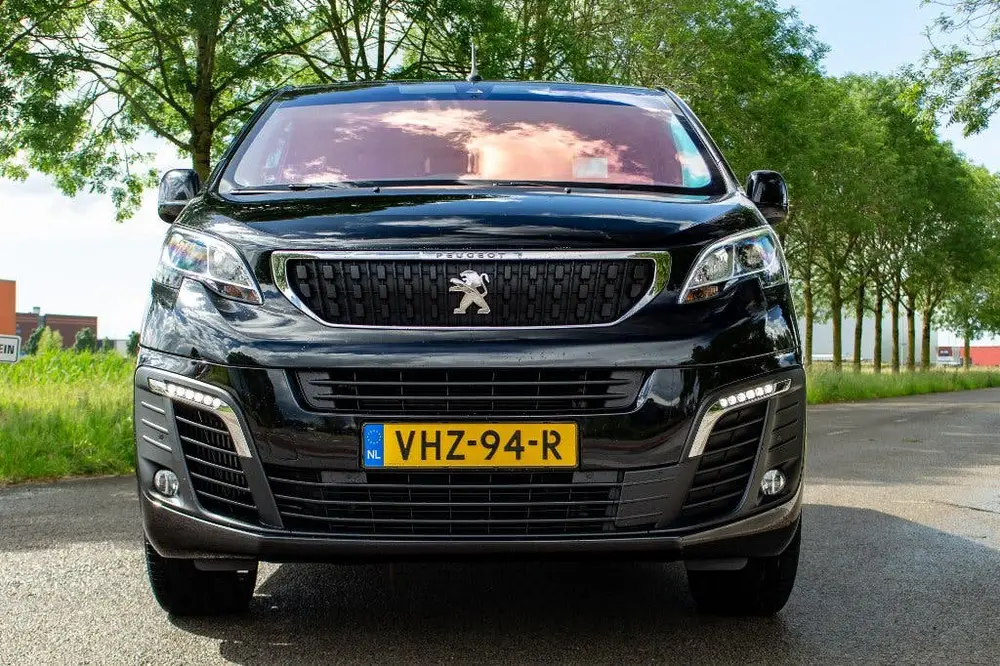 Peugeot Expert 2.0 Bluehdi 180pk Automaat Head-Up Keyless uit 2021, foto 2