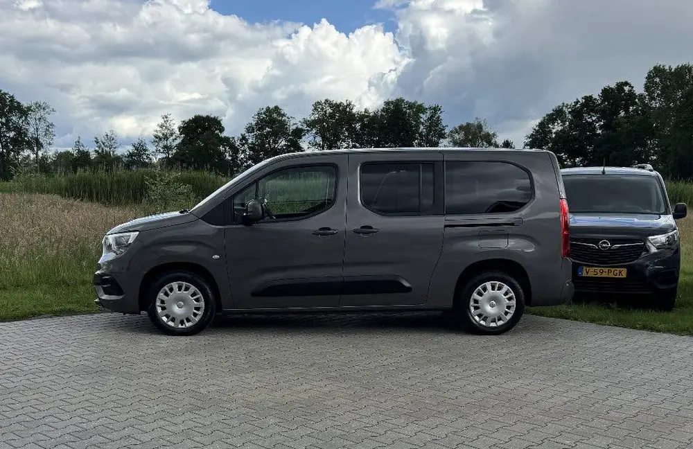 Opel Combo 1.2Turbo L2 Verlengd Edition Cruise Stoelv uit 2020, foto 3