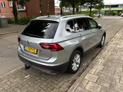 Volkswagen Tiguan Allspace Tiguan 1.5 TSI 150pk 2021 Grijs uit 2021