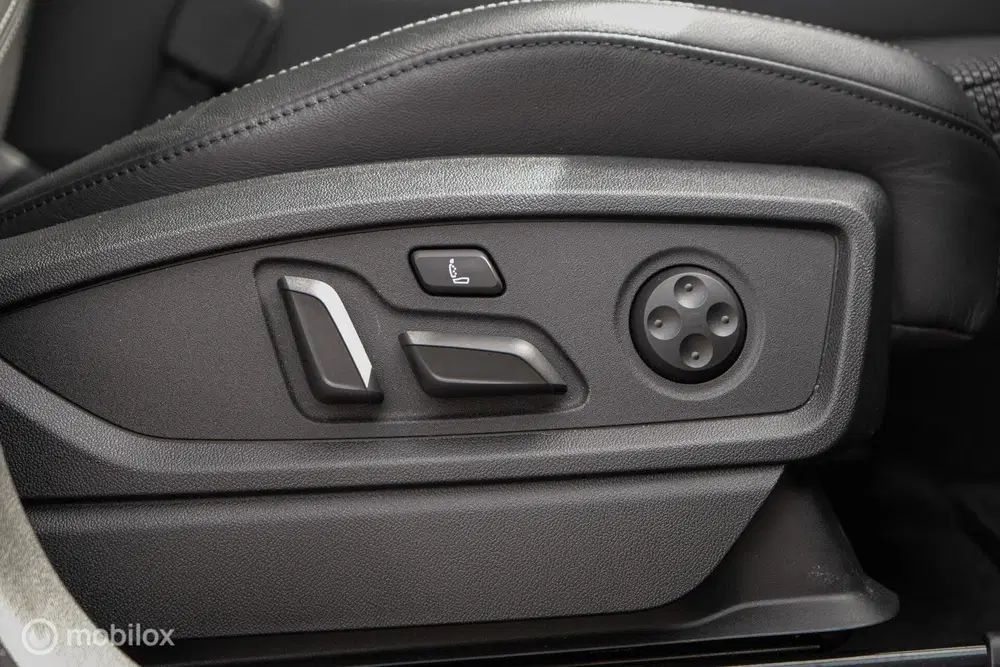 Audi Q5 55 TFSI e S edition uit 2022, foto 10