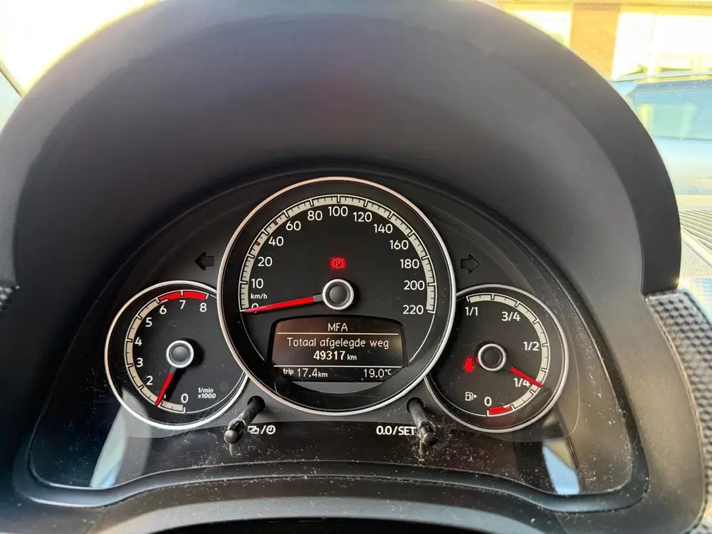 Volkswagen Up! 1.0 65PK 5D 2021 Zwart uit 2021, foto 9