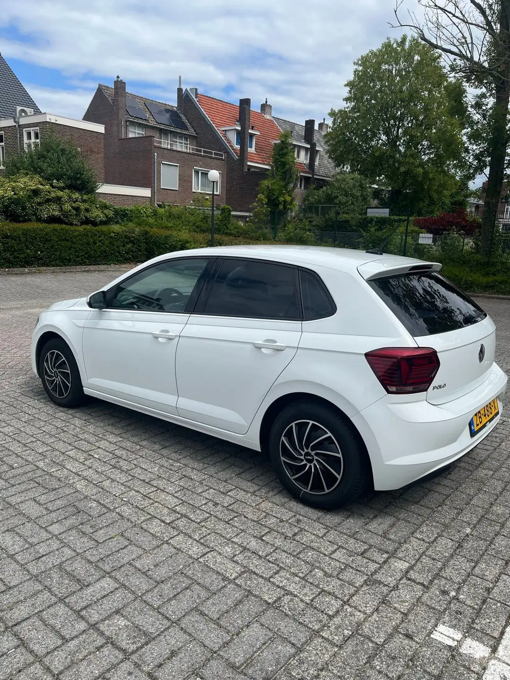 Volkswagen Polo 1.0 MPI 80pk 2019 Wit uit 2019, foto 2