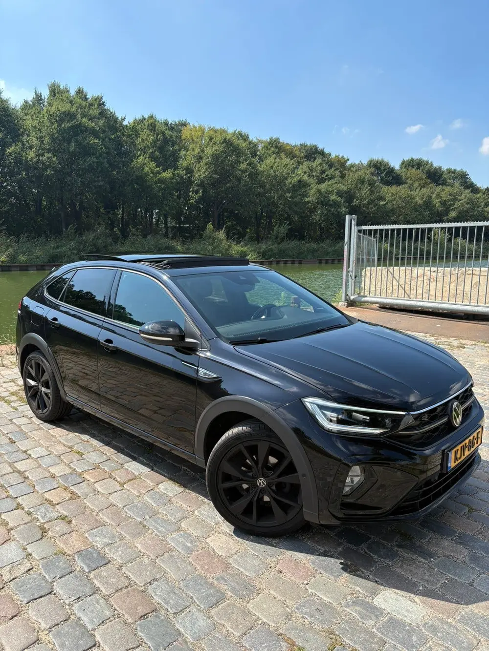 Volkswagen Taigo 1.5 TSI 150pk Dsg-7 2022 Zwart uit 2022