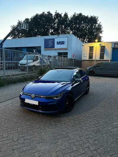 Volkswagen Golf 8R-Line Pano Trekhaak Lapiz Blue Dealer OH uit 2024