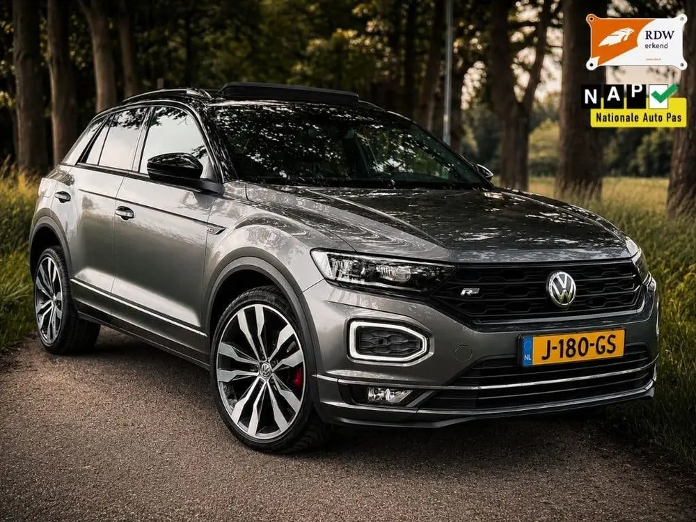 Volkswagen T-Roc R-Line 1.5 TSI DSG|PANO|VIRTUEEL|BEATS|LANE uit 2020