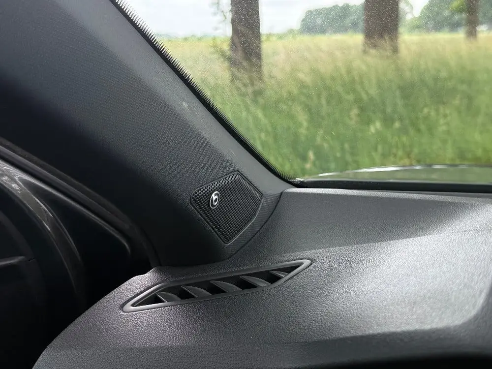 Volkswagen T-Roc R-Line 1.5 TSI DSG|PANO|VIRTUEEL|BEATS|LANE uit 2020, foto 20