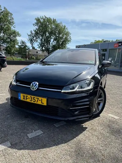 Volkswagen Golf VII Golf 1.5 R lin volgopties 150pk 2019 Zwart uit 2019
