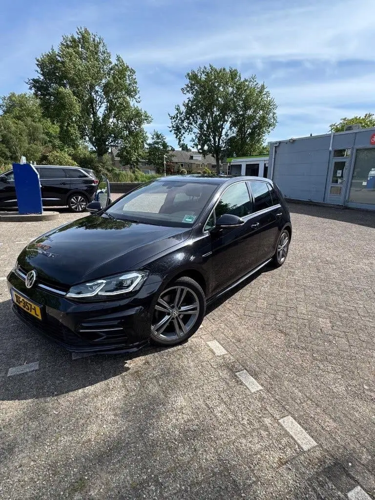 Volkswagen Golf VII Golf 1.5 R lin volgopties 150pk 2019 Zwart uit 2019, foto 9