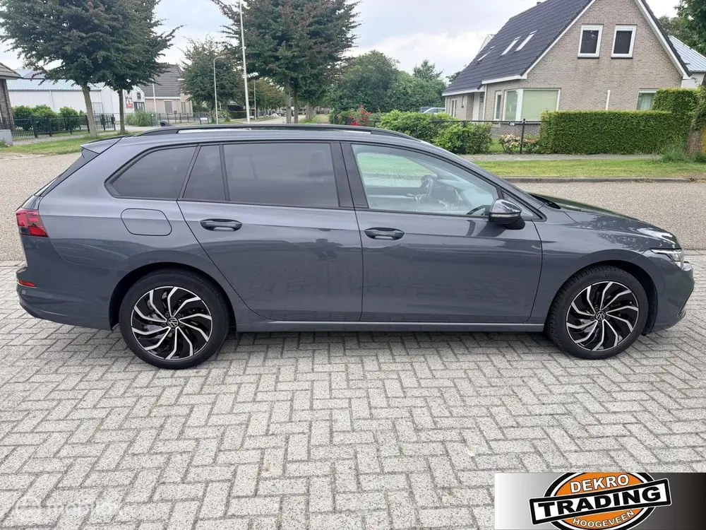 Volkswagen Golf Variant VW Golf 8 Variant 1.0 TSI Life Business luxe uitvoering uit 2021, foto 6