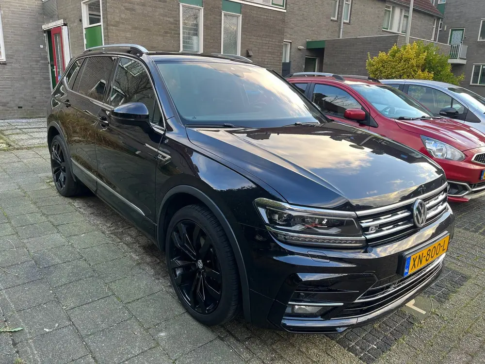 Volkswagen Tiguan Allspace Tiguan 1.5 TSI 150pk 7-DSG 2019 Zwart uit 2019