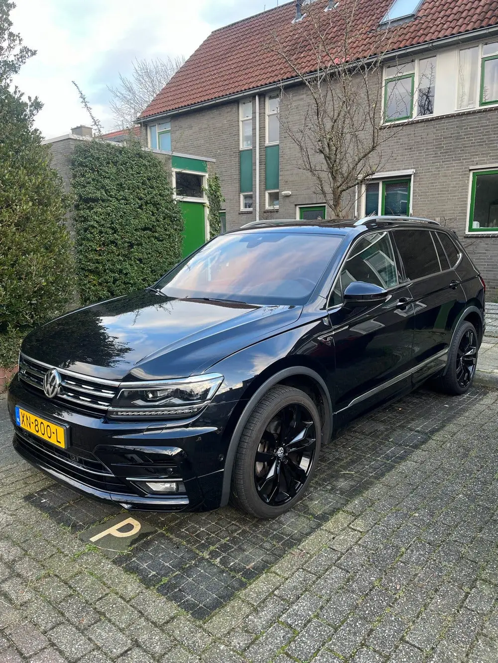 Volkswagen Tiguan Allspace Tiguan 1.5 TSI 150pk 7-DSG 2019 Zwart uit 2019, foto 2