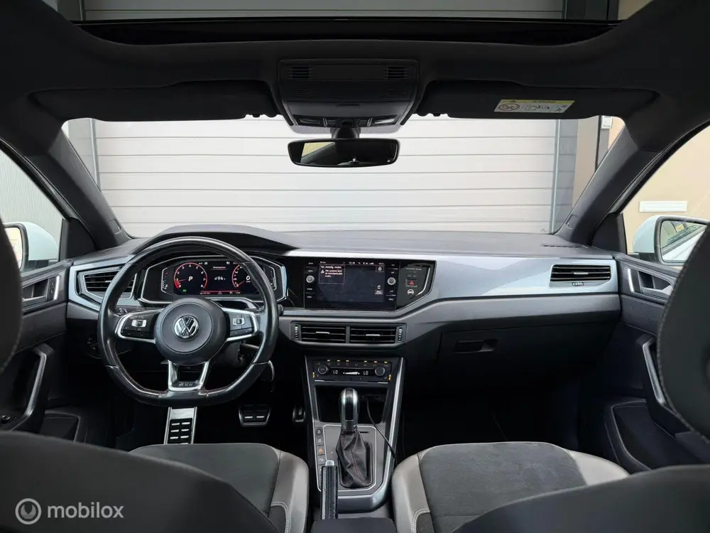 Volkswagen Polo 2.0 GTI / Pano / Virtual / Beats / ACC / Cam uit 2019, foto 15