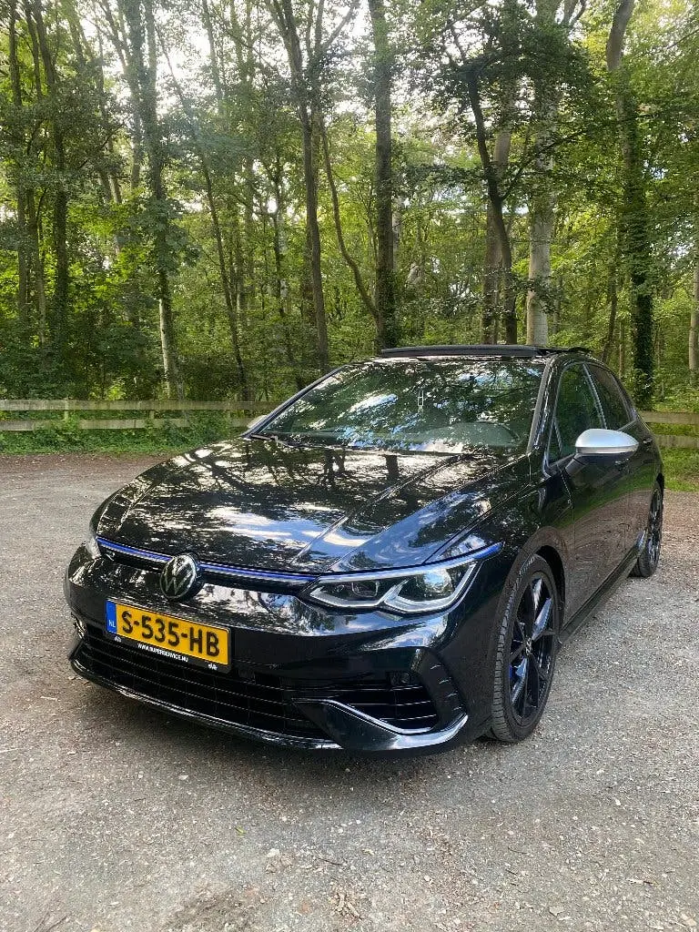 Volkswagen Golf 8R 2.0 TSI 320pk 7-DSG 4MOTION 2022 Zwart uit 2022, foto 2