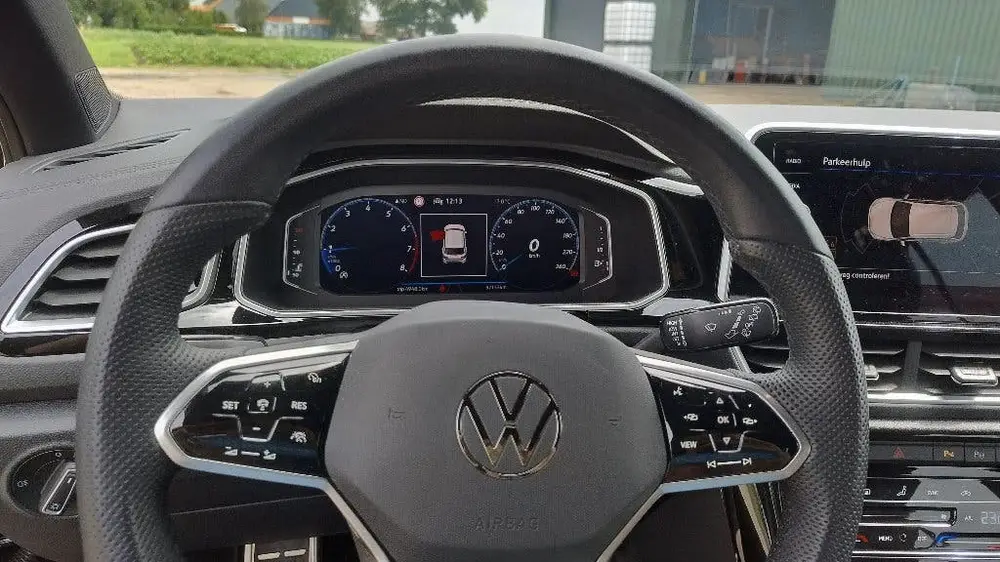 Volkswagen T-Roc 1.0 TSI 110pk 2023 Zwart uit 2023, foto 10