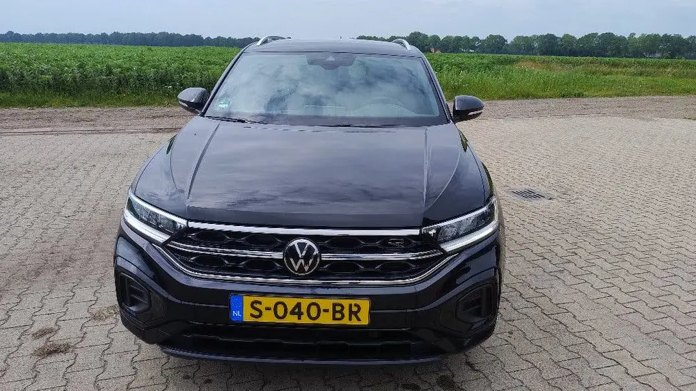 Volkswagen T-Roc 1.0 TSI 110pk 2023 Zwart uit 2023, foto 2