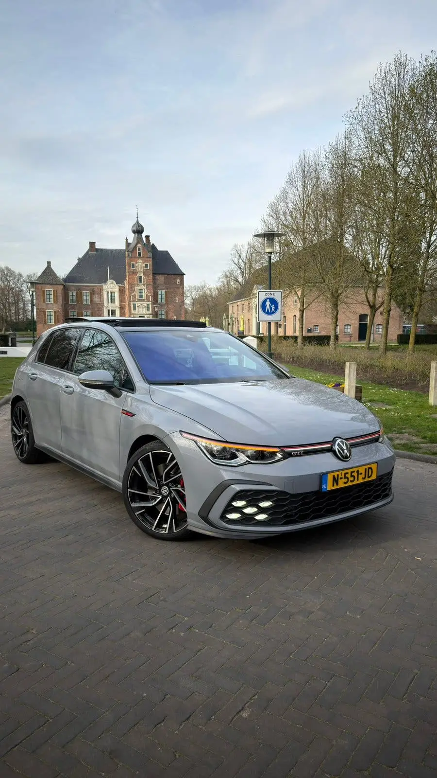 Volkswagen Golf 2.0 TSI 245pk 7-DSG 2021 Grijs uit 2021
