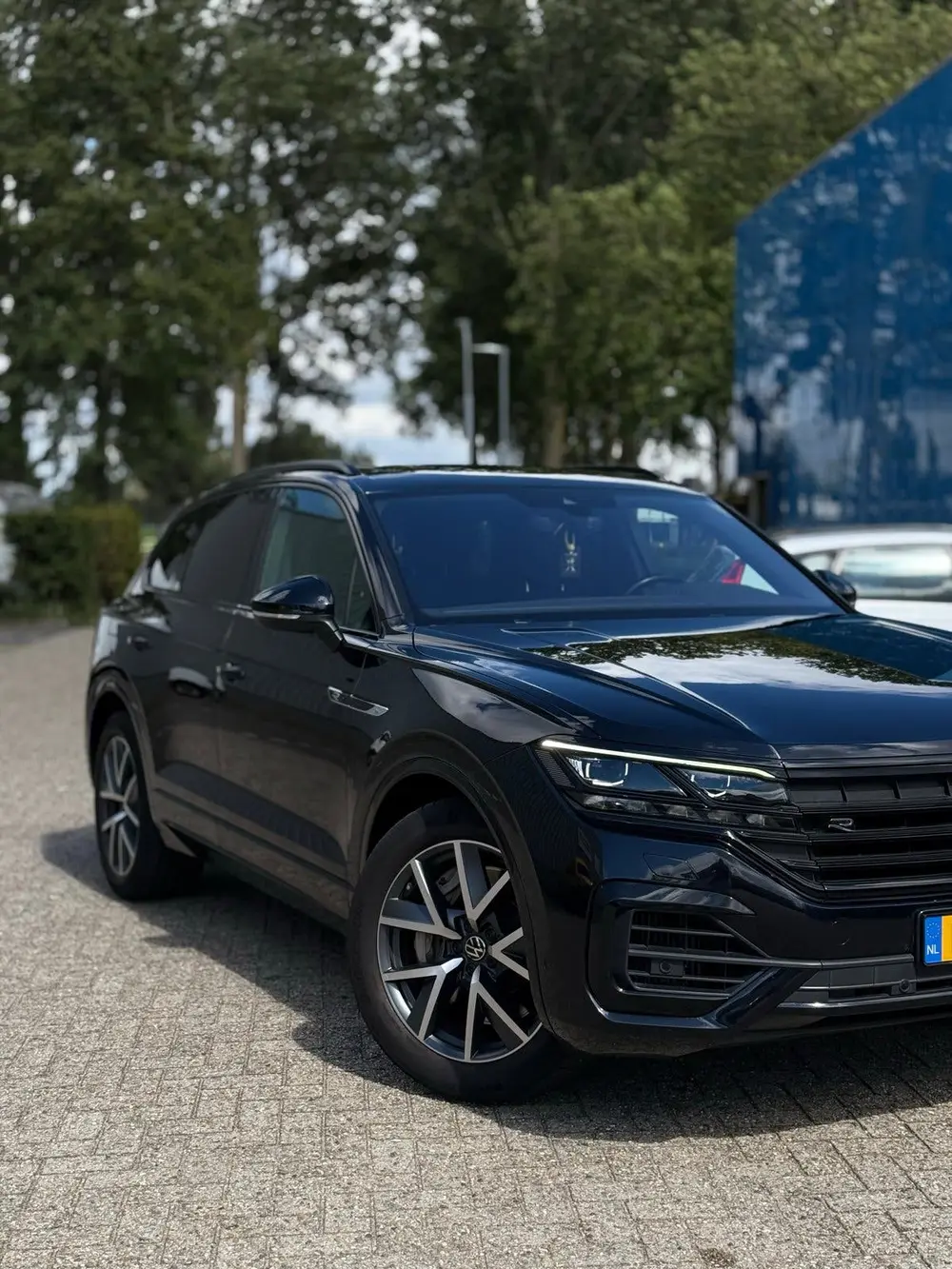Volkswagen Touareg R-Line 3.0 TSI 462pk 4MOTION Luchtvering uit 2020, foto 3