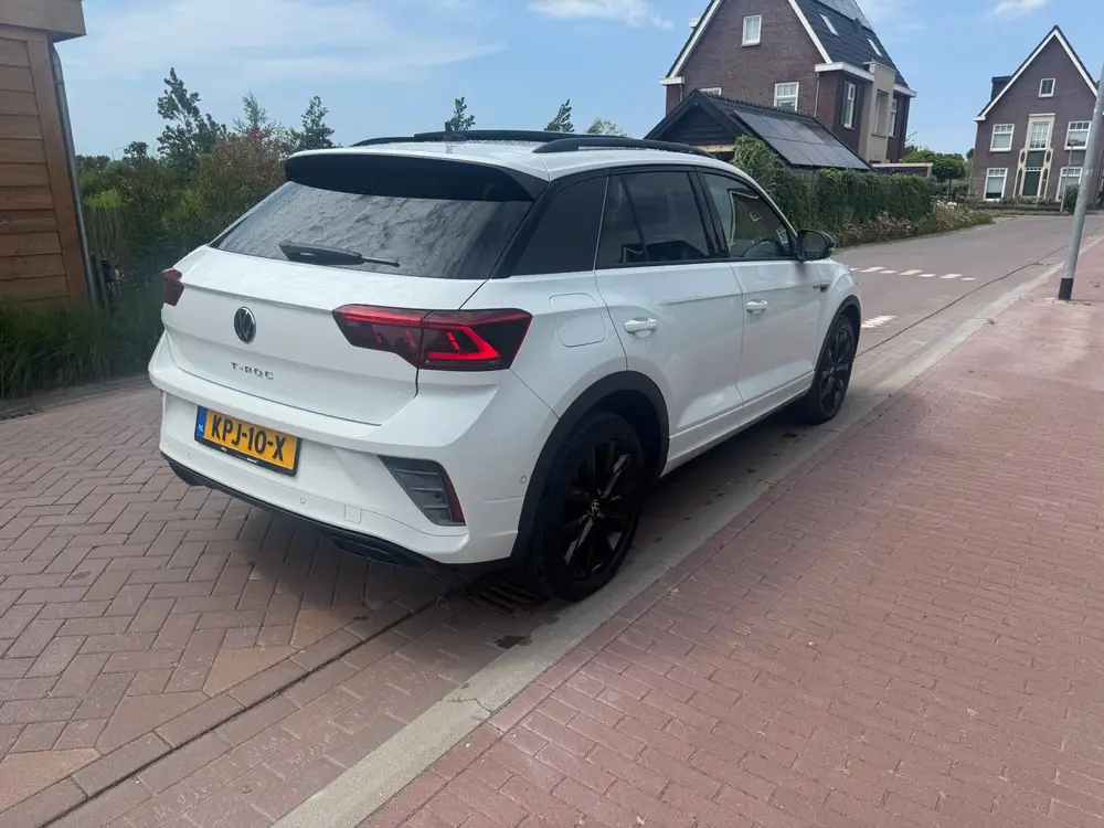 Volkswagen T-Roc 1.5 3x R-Line Pano| Cam| Keyless| Black uit 2022, foto 5