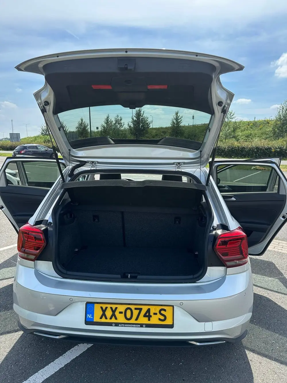 Volkswagen Polo 1.0 TSI 95pk 7-DSG 2019 Grijs uit 2019, foto 3