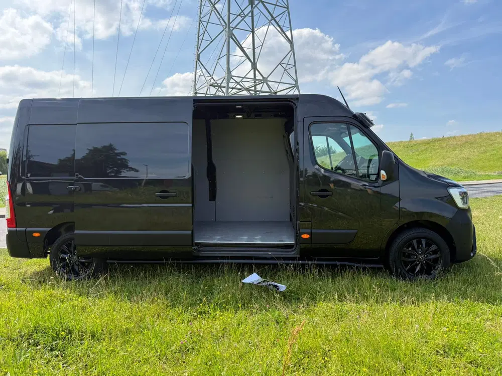 Renault Master 2.3 135pk L3H2 T35 G EDITION ZWART euro 6 uit 2024, foto 14