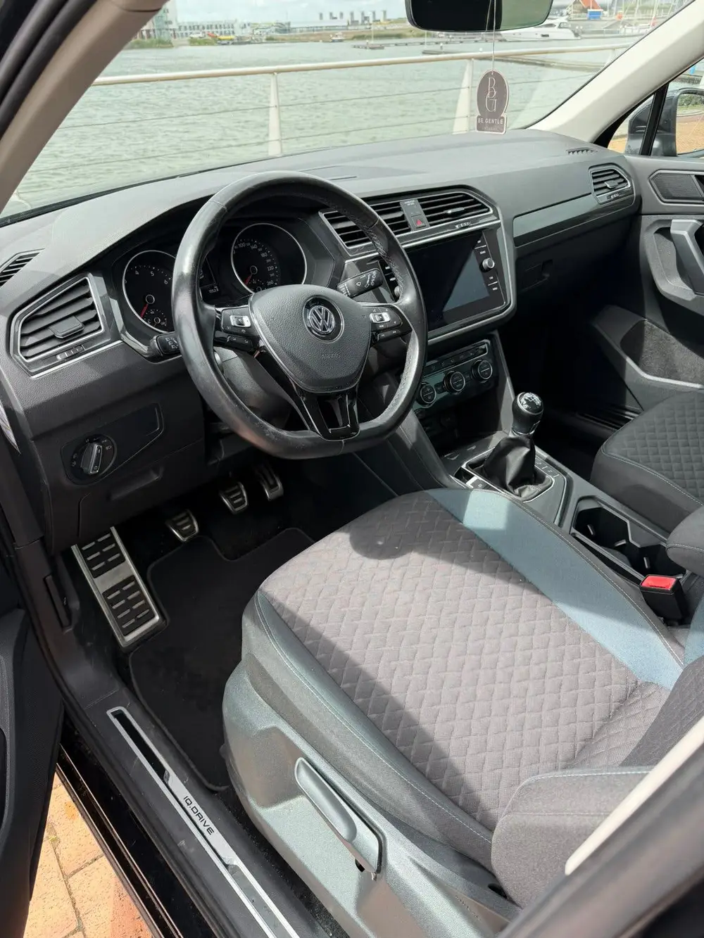 Volkswagen Tiguan 1.5 TSI Camera | CarPlay | Stoelverwarming uit 2019, foto 10
