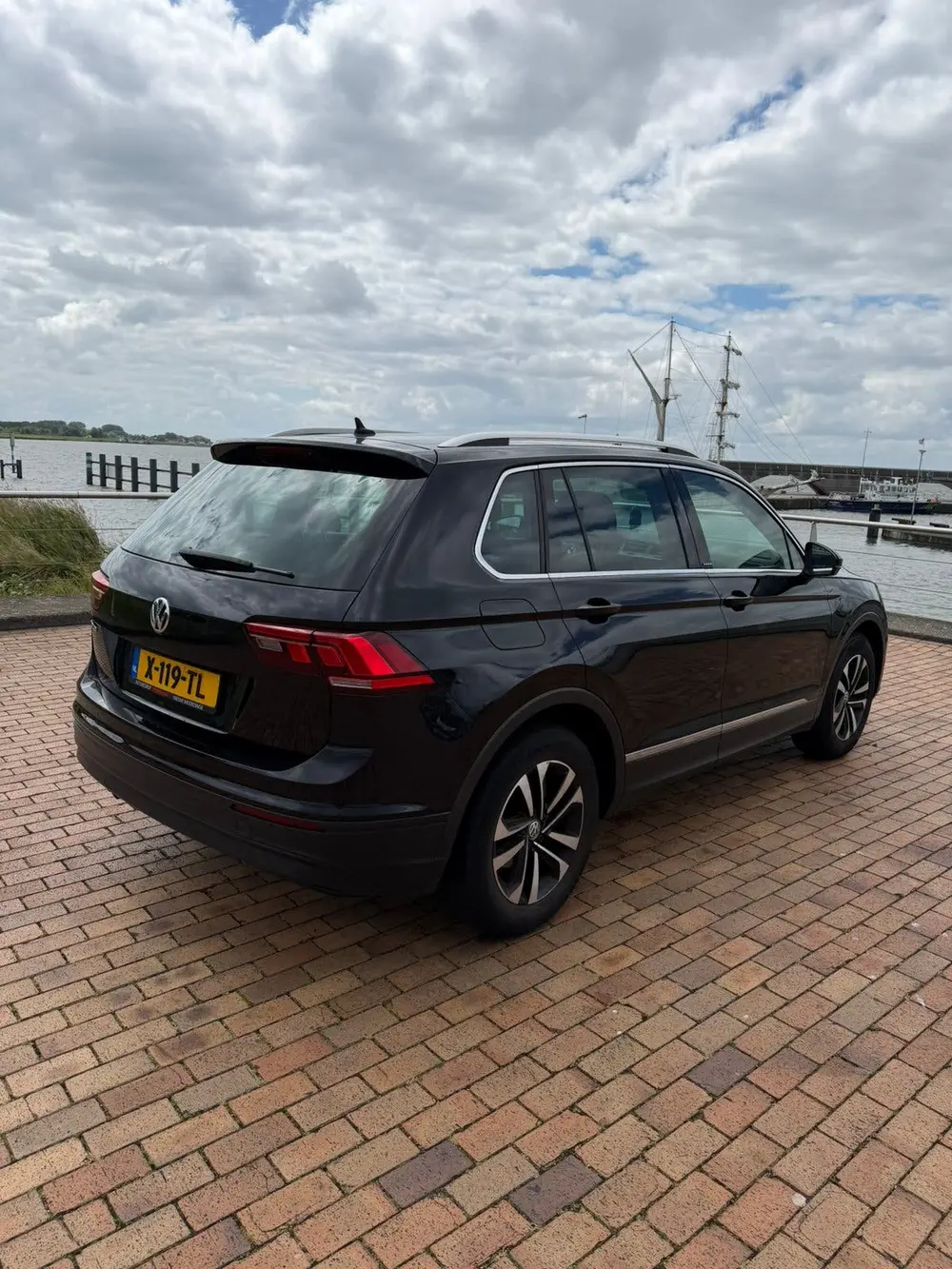 Volkswagen Tiguan 1.5 TSI Camera | CarPlay | Stoelverwarming uit 2019, foto 6